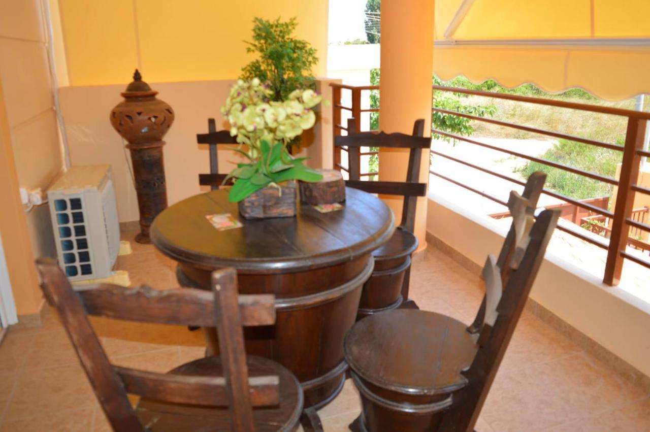Villa Avatos - Near To The Port Of Rafina And The Airport Of Athens Άγιος Σπυρίδων Εξωτερικό φωτογραφία